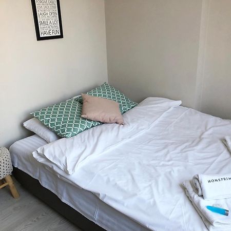 Ozarowska 77 - 1Br By Homeprime Varşova Dış mekan fotoğraf