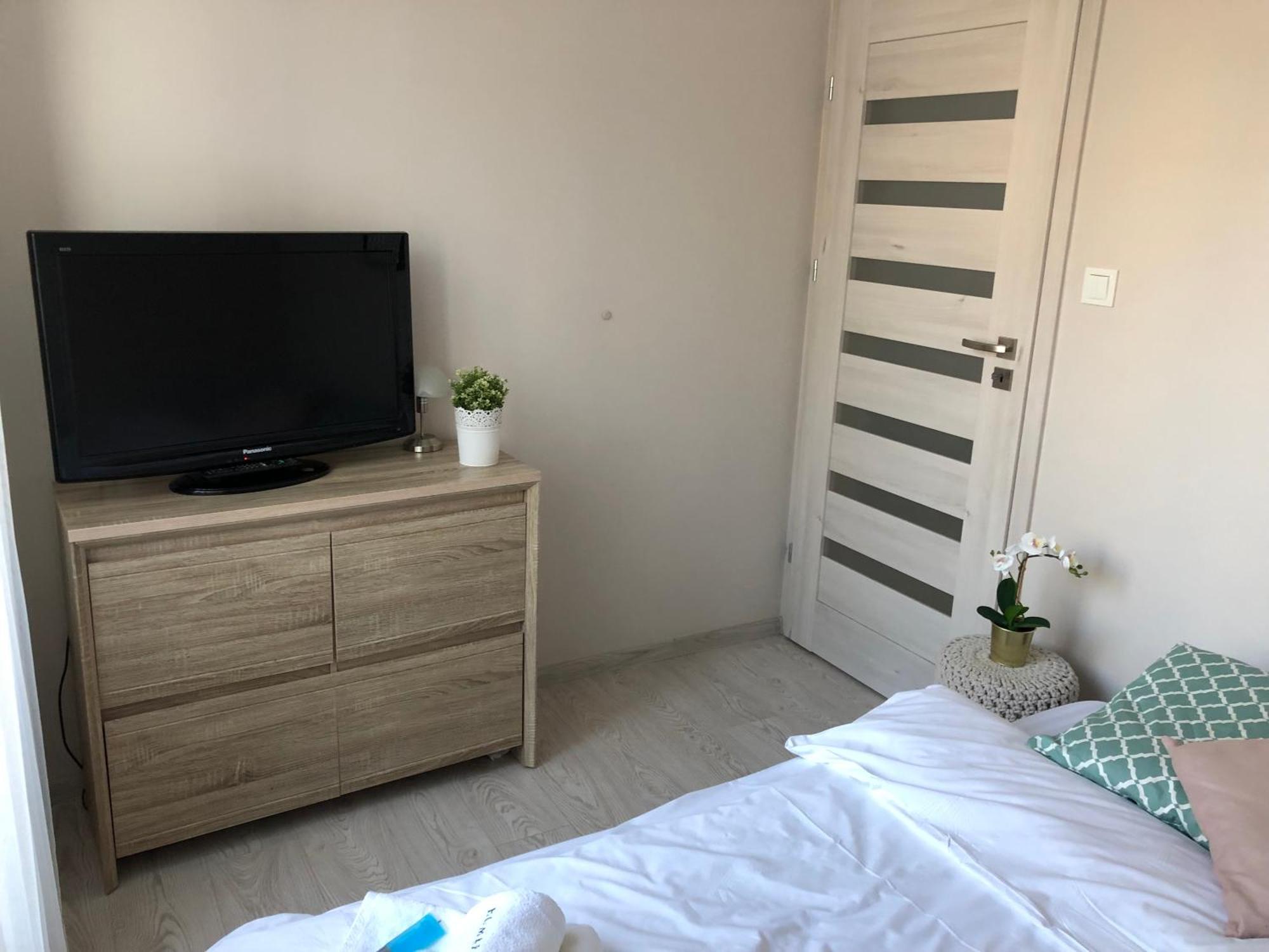 Ozarowska 77 - 1Br By Homeprime Varşova Dış mekan fotoğraf